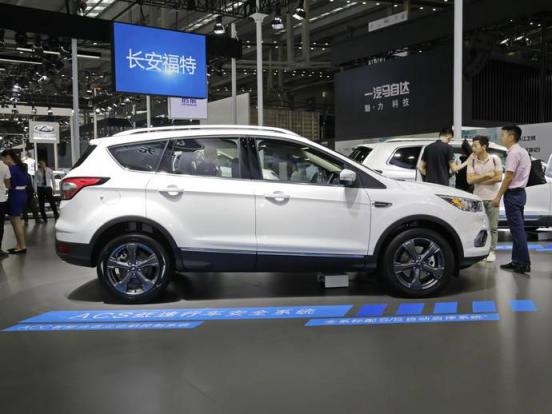 奥迪机油型号(奥迪A4L加多少机油)