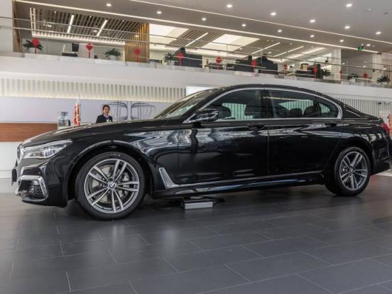 酒驾造成交通事故责任怎么划分(闯红灯造成交通事故责任如何划分)