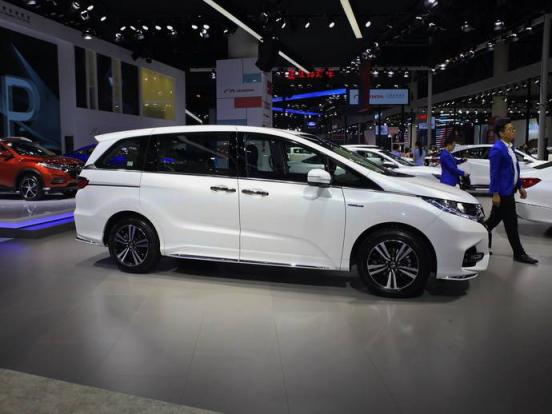 自动挡档位顺序都是一样的吗？