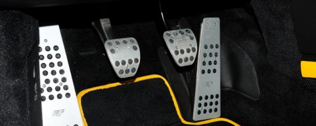 手动挡汽车什么时候需要踩离合器,什么时候需要踩离合器,什么时候放离合器