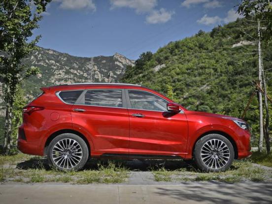 奥迪a6l油表显示0km还可以再行驶吗(奥迪a6l油表显示0km还可以再行驶吗)