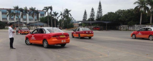 考驾照每天练车要多久,驾校一般练车练多久