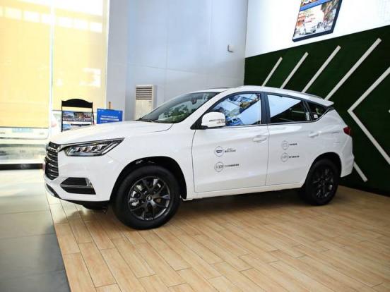 汽车长时间停放和每天开一两公里，哪个对车的损害小？(汽车长时间停放和每天开一两公里哪个对车的损害小？)