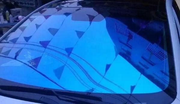 车玻璃贴膜有什么好处,汽车玻璃上贴膜的作用