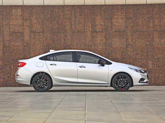 交通肇事逃逸罪轻微的处罚,车剐蹭后逃逸怎么处罚