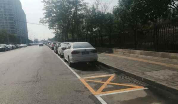 汽车停车时要注意什么问题,停车需要注意什么