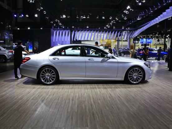 奥迪a3车灯如何开启,瑞虎3刹车灯如何拆装卸