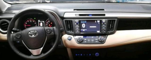 更换20款荣放中控屏,买了库存车需要立即更换机油吗