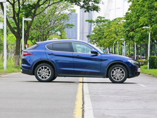 丰田汉兰达七座内饰怎么样?,丰田汉兰达是几驱