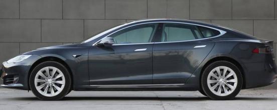 雨天行车技巧大全,大雨天在高速公路行车