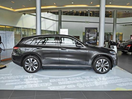 冷却液的更换和加注方法（图解）(汽车冷却液温度过高处理方法)