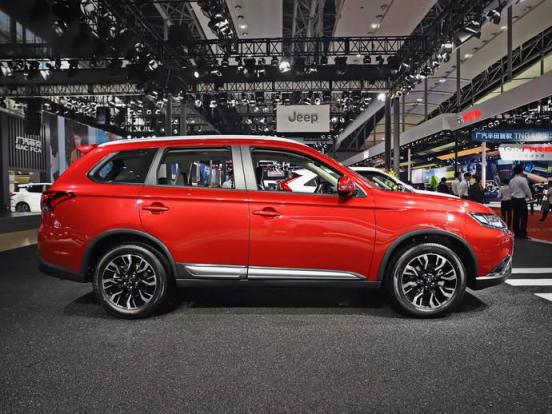 丰田RAV4全景360怎么用(丰田雷凌底盘全景图)