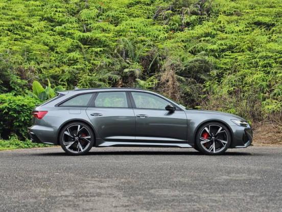 宝马x4油表怎么看(宝马多久保养一次)