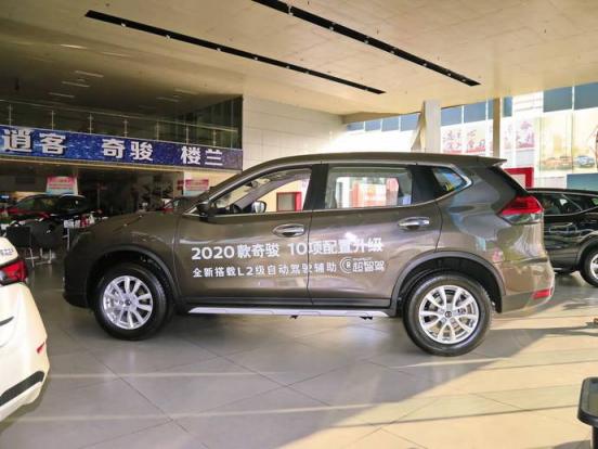 奥迪q5l性价比高吗,奔驰C260L运动版，奥迪A4L哪个性价比高一点呢？