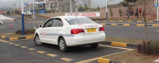 侧方停车大于50公分扣分吗(车辆占用消防通道停车怎么处罚?消防通道违停扣分吗)