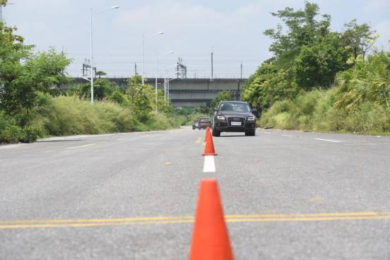花冠变速箱是AT还是CVT,花冠变速箱油更换周期是多久？
