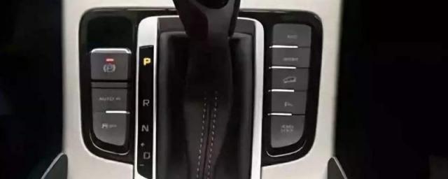 自动挡挂p档还要拉手刹吗,手动挡汽车要比自动挡安全,为什么还要制造自动挡呢？