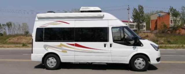 房车是手动挡还是自动挡(推荐2款B型房车自动挡依维柯欧盛和大通V90)