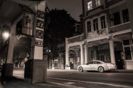 低速刹车异响尖叫(汽车刹车盘异响发烫原因)