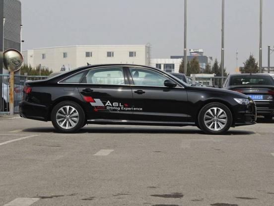 c5电脑诊断插头在哪个位置,标志307诊断插头在什么位置