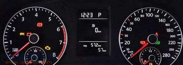 日产骐达转速表波动大怎么回事