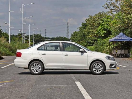 5w20机油和10w20机油有什么区别,ea111发动机油耗高吗?