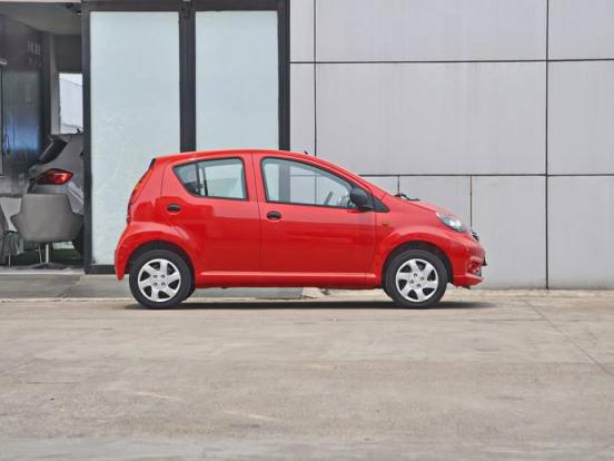 仪表盘显示制动灯故障是什么原因(日产天籁仪表盘故障灯)