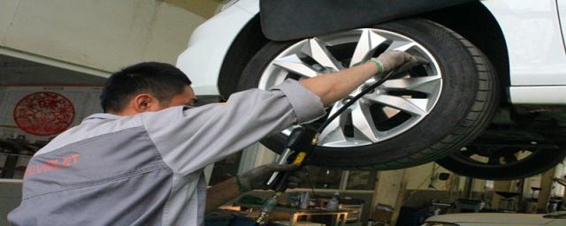 汽车首保不能超几个月(汽车玻璃窗不能升降是什么问题)