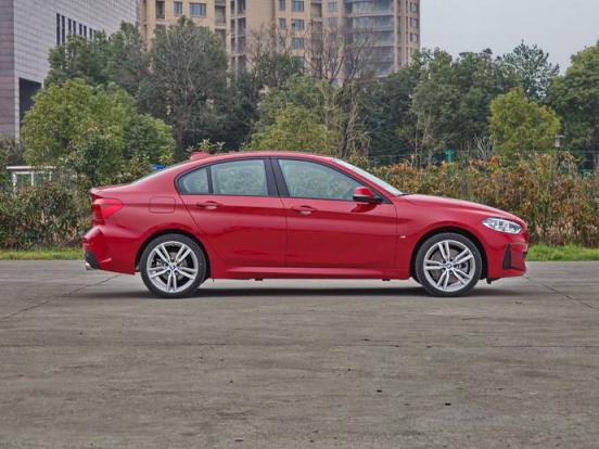 广汽本田歌诗图自动挡买多少钱(广汽本田奥德赛加油的开关在哪)