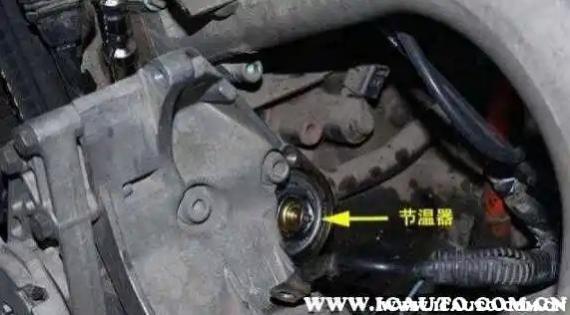 30公分在后视镜大概是多少,安全座椅一般安在后座哪个位置