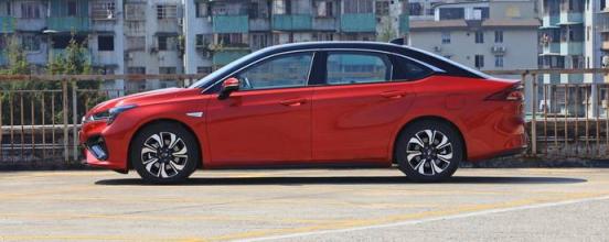 一汽丰田卡罗拉后备箱尺寸大小是多少,别克英朗后备箱尺寸是多少(英朗后备箱多大)