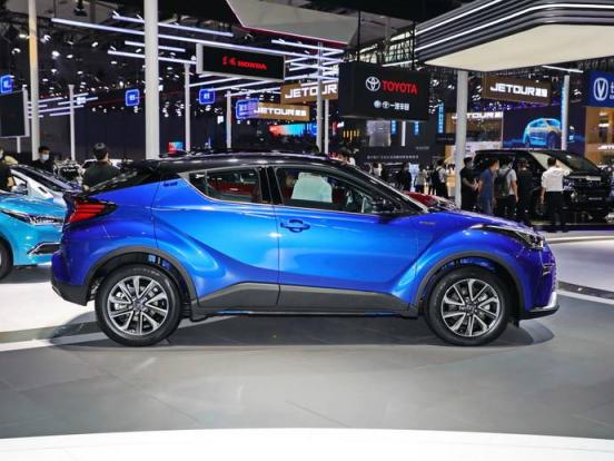 英菲尼迪Q50L后备箱怎么开(英菲尼迪qx50后备箱尺寸)