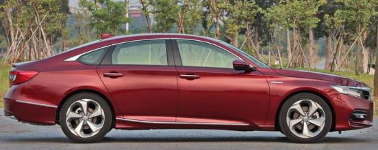 后减震器咯吱咯吱响是什么问题,飞度减震器漏油什么问题