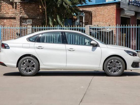 科目二直角左转弯技巧,科目二直角转弯方向盘打多少