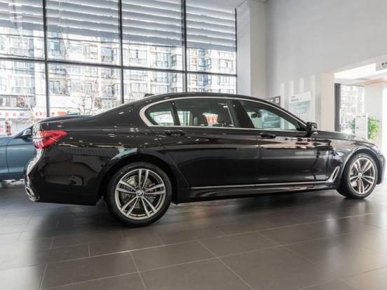 停车竖起雨刮器是否能延长使用寿命(科目三靠边停车看雨刮器是左突起还是右？)