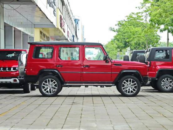 宝马X2和宝马X1有什么区别不同之处(英菲尼迪Q50L将推1.6T车型 竞争宝马3系)