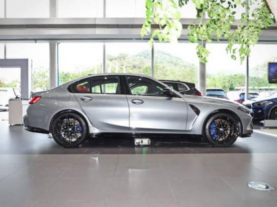 汽车火花塞坏了发动机会有什么症状(怎么判断发动机火花塞该换了？火花塞多久换一次？)