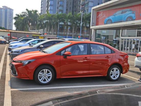 没有禁止左转可以掉头吗(左转绿灯直行红灯直行了怎么办)