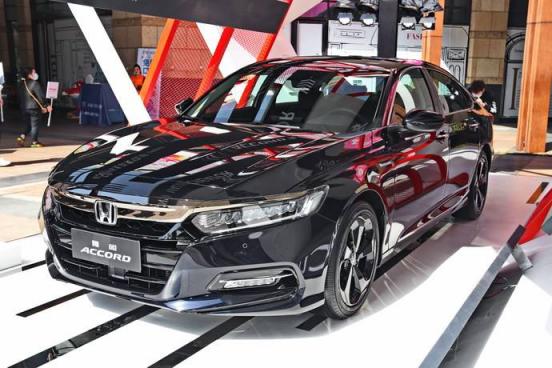 汽车半路没油了怎么办(电动汽车半路没电了怎么办)