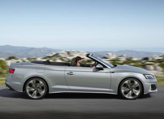 汽车电瓶没电咋办(纯电动汽车小电瓶没电怎么办?)