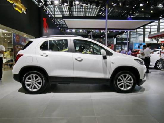 黄灯能不能闯(车显示黄灯有扳手)