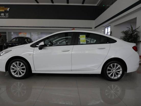 汽车年审需要什么材料(汽车年审过期一个月怎么办)