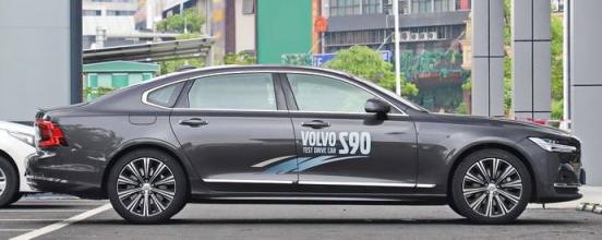 极星1用的是什么样的电池,特斯拉model3用的是什么电池