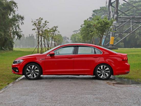 新奥迪A1磨合期怎样开(新车磨合期间可以爬山吗)