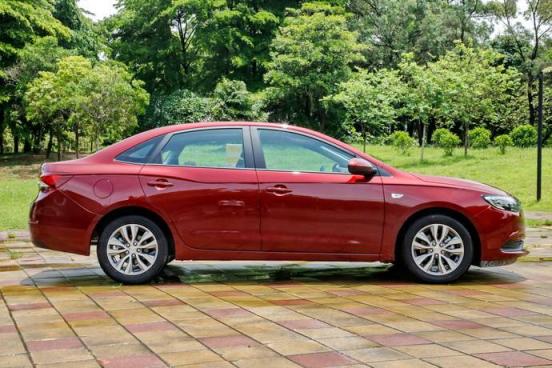 本田XRV玻璃水怎么加,广汽本田冠道玻璃水怎么喷出来