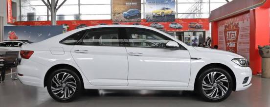 窄路前多少米停车(新手必学的驾驶技巧——狭窄路段停车)