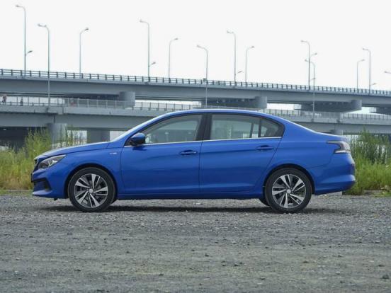 奔驰雨刮片怎么拆,车辆雨刮片多久更换