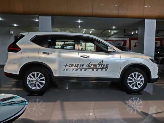 白底黑字是什么交通标志,白底黑字红圈是什么交通标志