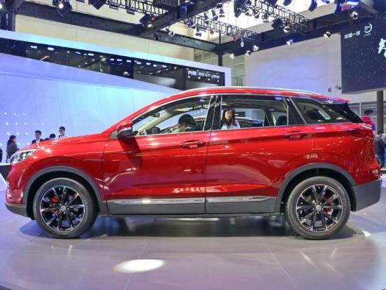 机油跑到水箱怎么解决(水箱进机油了怎么修)