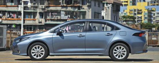 汽车多少公里报废(汽车每次只开几公里，到了冬季不好点火，这是不是电瓶充不上电的原因？)